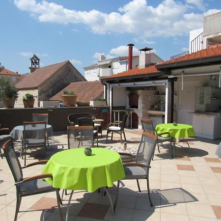 Guest House Klaudija Трогір Екстер'єр фото