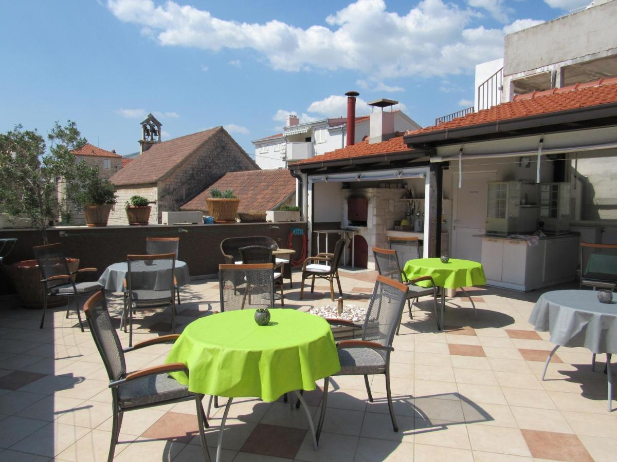 Guest House Klaudija Трогір Екстер'єр фото