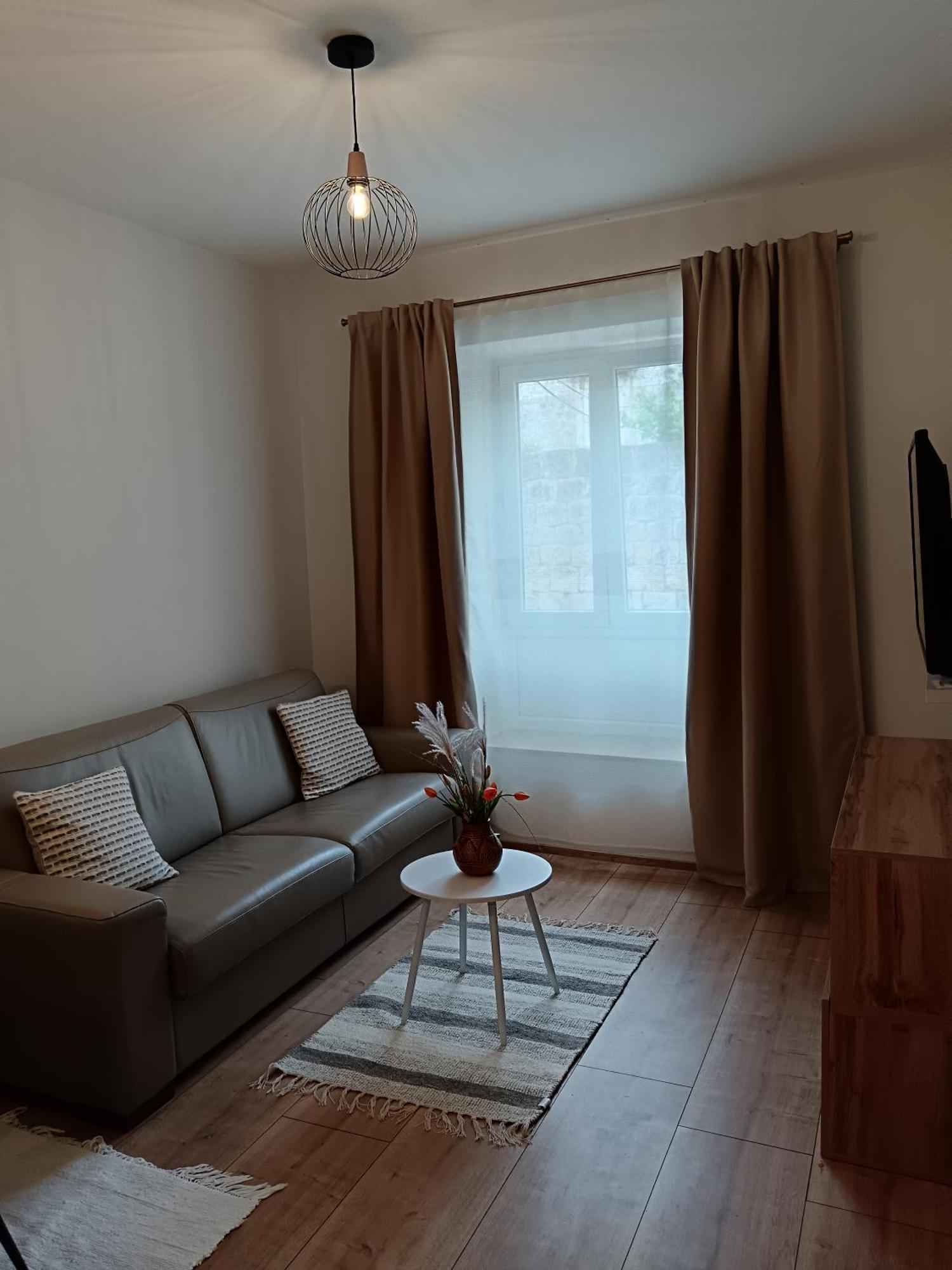 Guest House Klaudija Трогір Екстер'єр фото