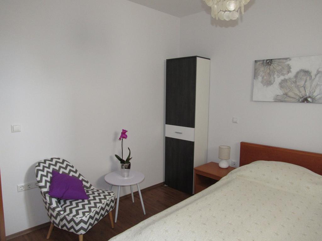 Guest House Klaudija Трогір Екстер'єр фото