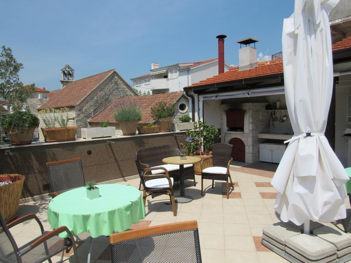 Guest House Klaudija Трогір Екстер'єр фото